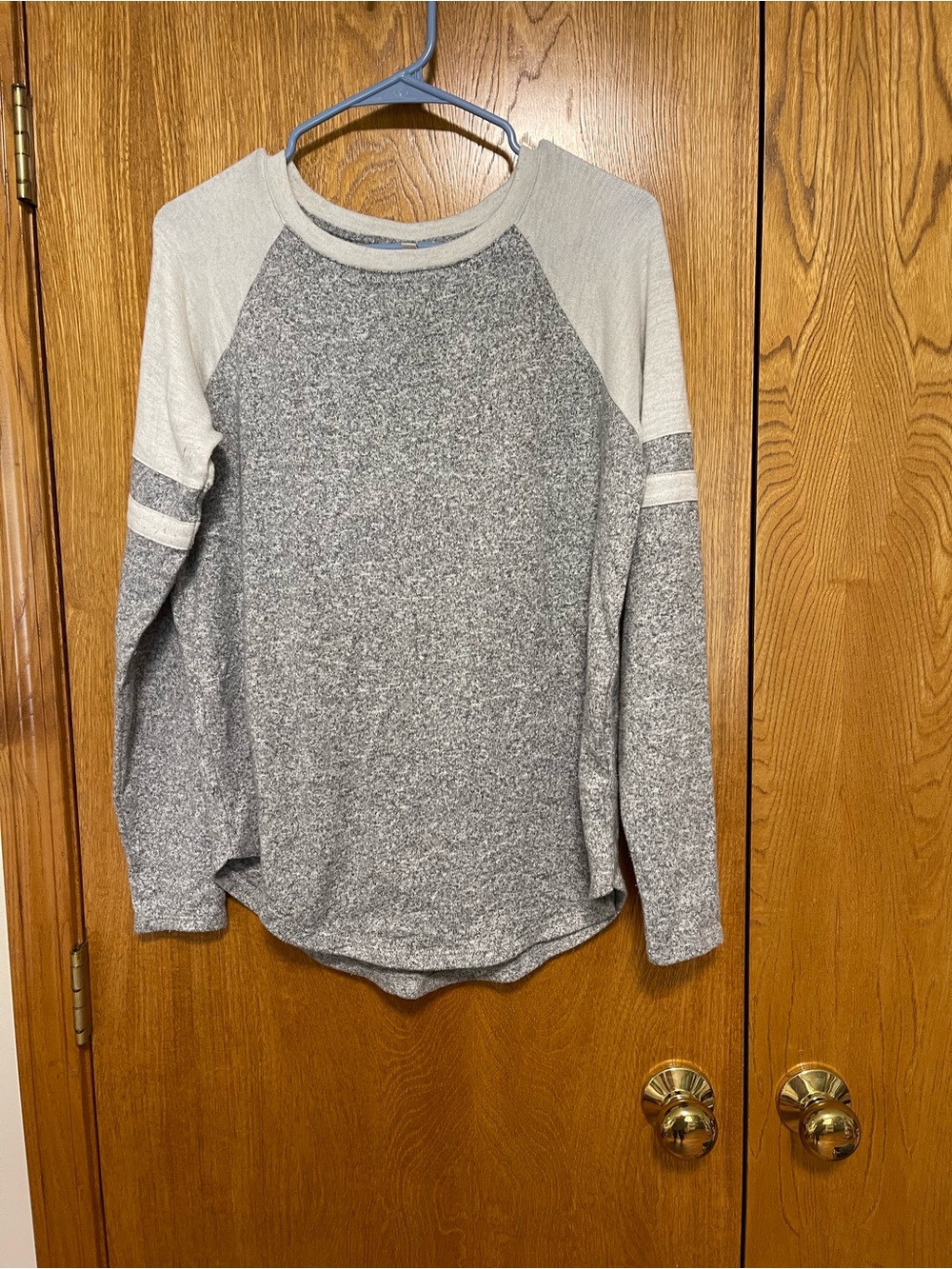 SO Two-Tone Gray Scoop Neck Raglan Sweater